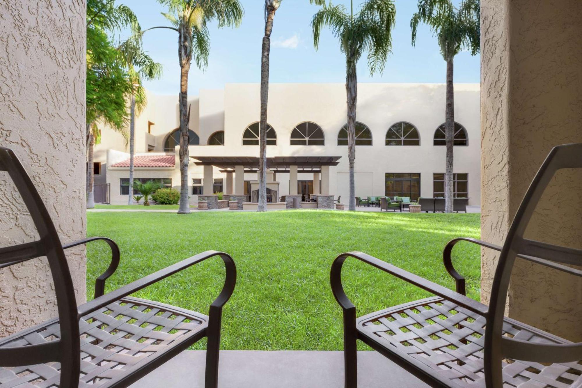 Embassy Suites By Hilton Phoenix Tempe Exterior foto