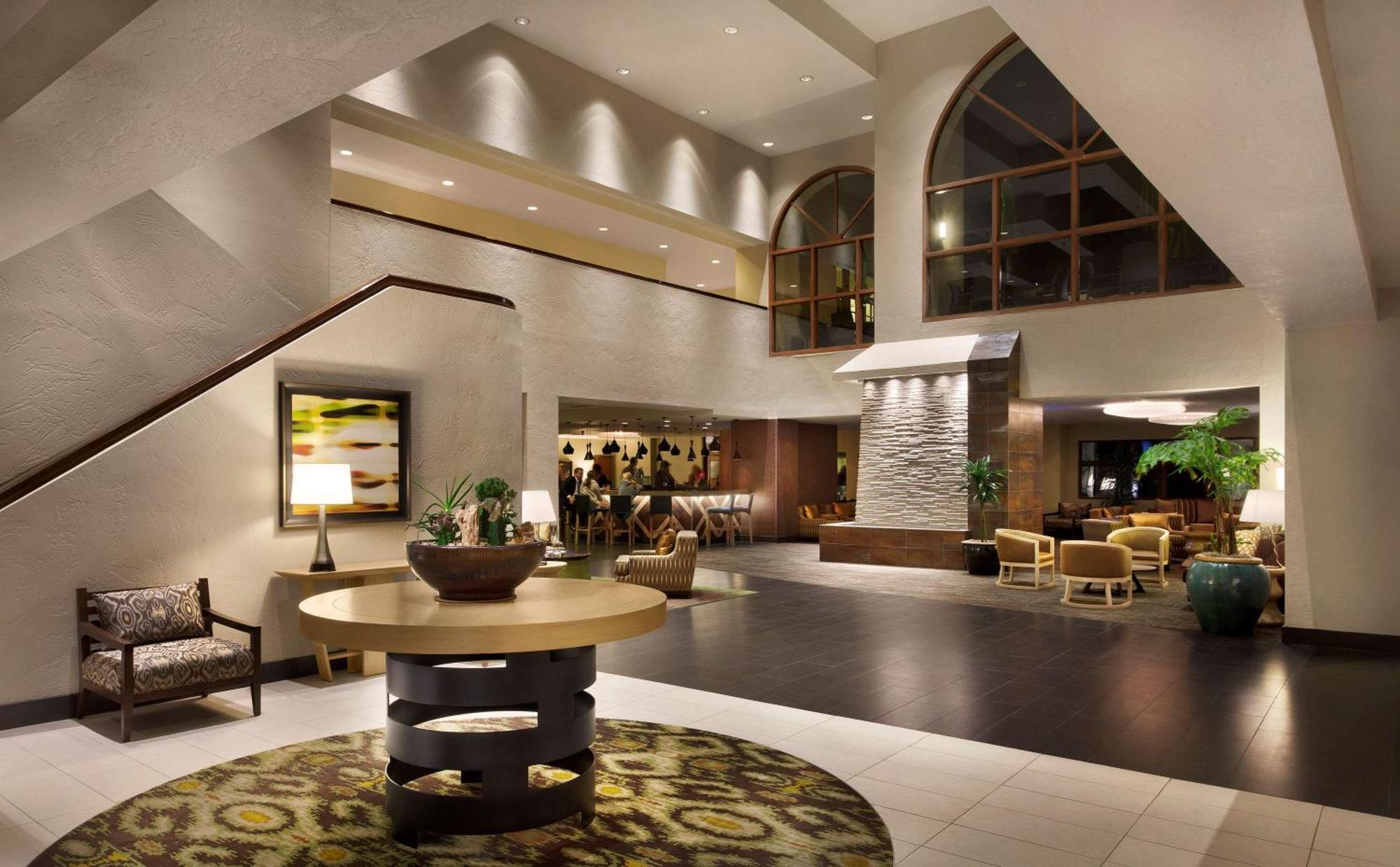 Embassy Suites By Hilton Phoenix Tempe Exterior foto